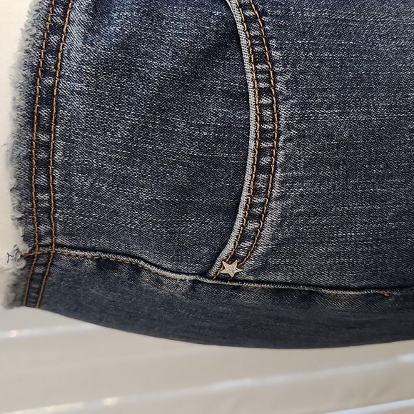 Womens denim skirt - Picture 3 of 7